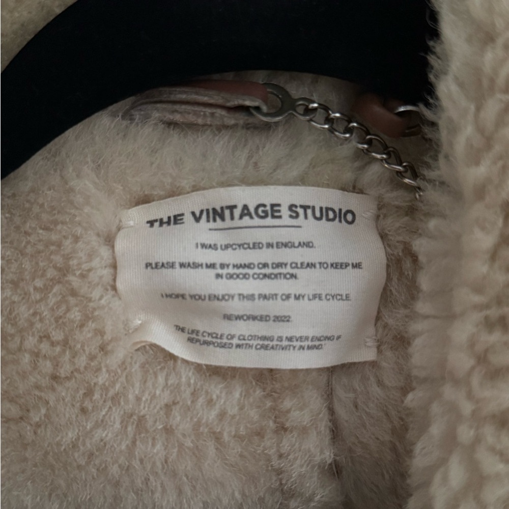 Vintage Custom Made Shearling Women's Jacket - Picture 7 of 10